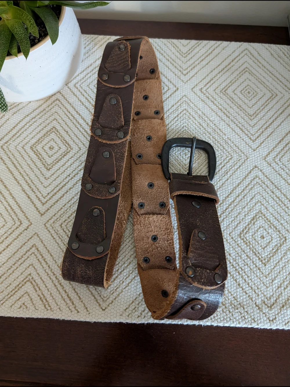 C-Red Men's Classic Distressed Brown Leather Belt with Dark Metal Buckle Sz 38